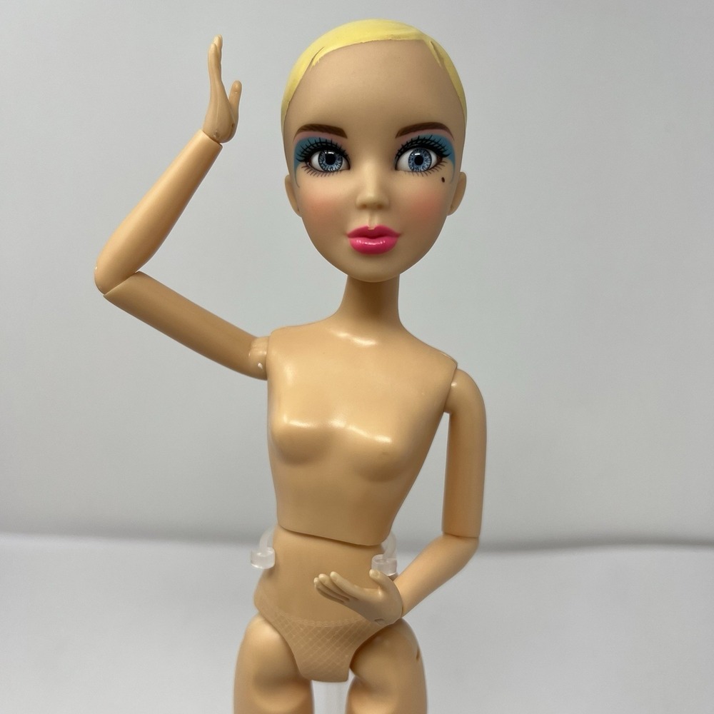 Spin Master Liv Doll Sophie blonde hair blue‎ eyes